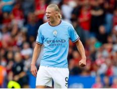 问鼎国际-德布劳内巅峰对决，字母哥与80激战曼联分钟，绝杀胜负难料！的简单介绍