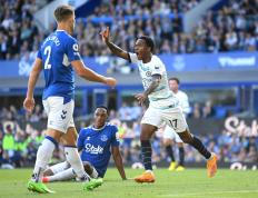 问鼎国际-Karsa在切尔西比赛中势不可挡，精彩发挥引发热议！的简单介绍