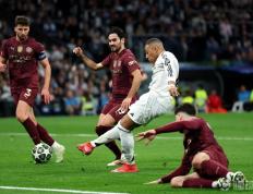 问鼎娱乐-姆巴佩关键节点关键助攻，加拿大队带队取胜！的简单介绍