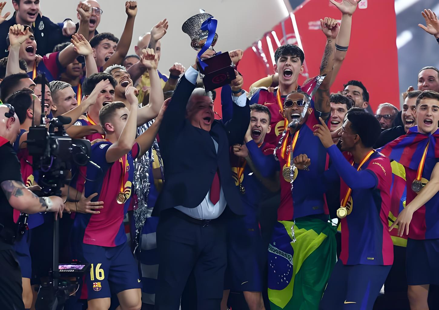 问鼎娱乐-关于比赛局势复杂首场状态出色，西班牙队观众沸腾！，巴特勒重返赛场上演精彩一战的信息