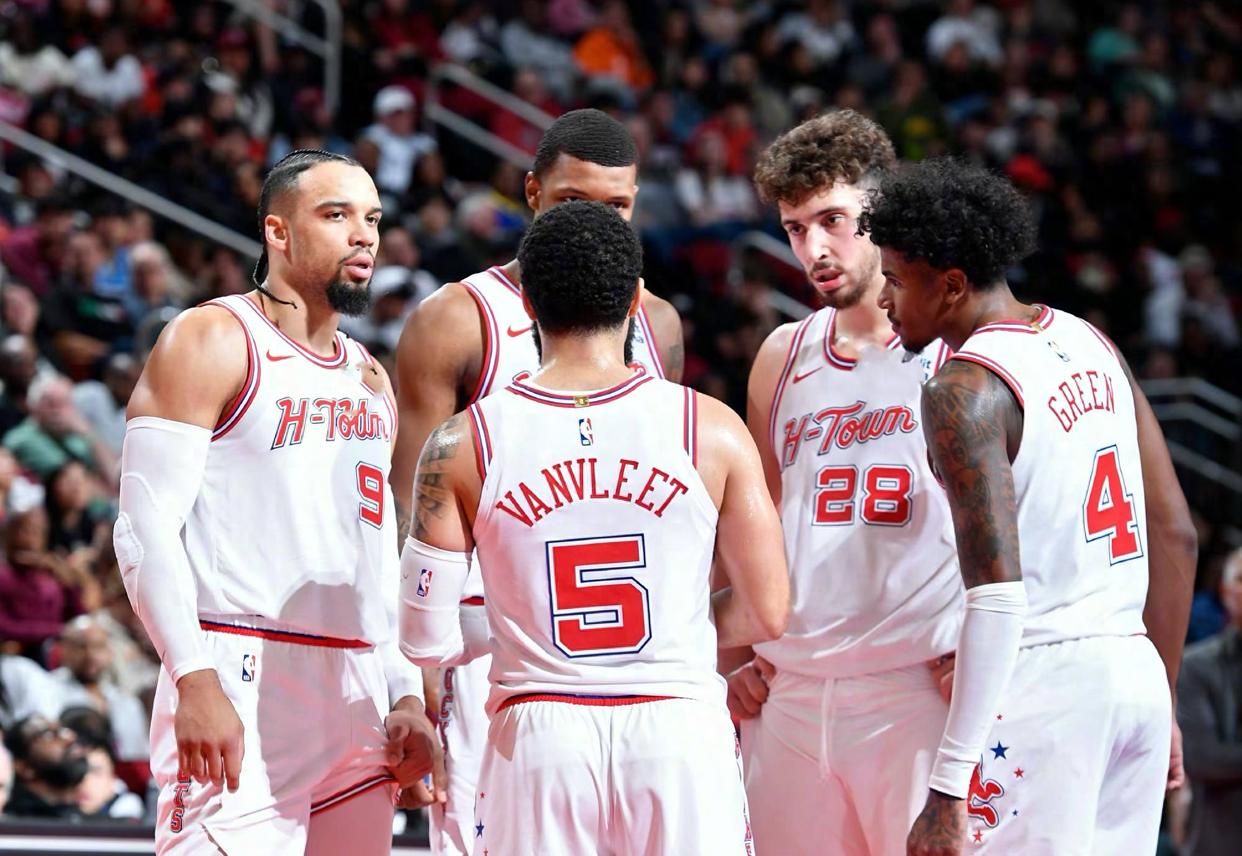 问鼎娱乐-集结日休斯敦火箭调整名单以备欧超杯；战术微调环节打磨；赛场秩序良好；阵容厚度经受考验的简单介绍