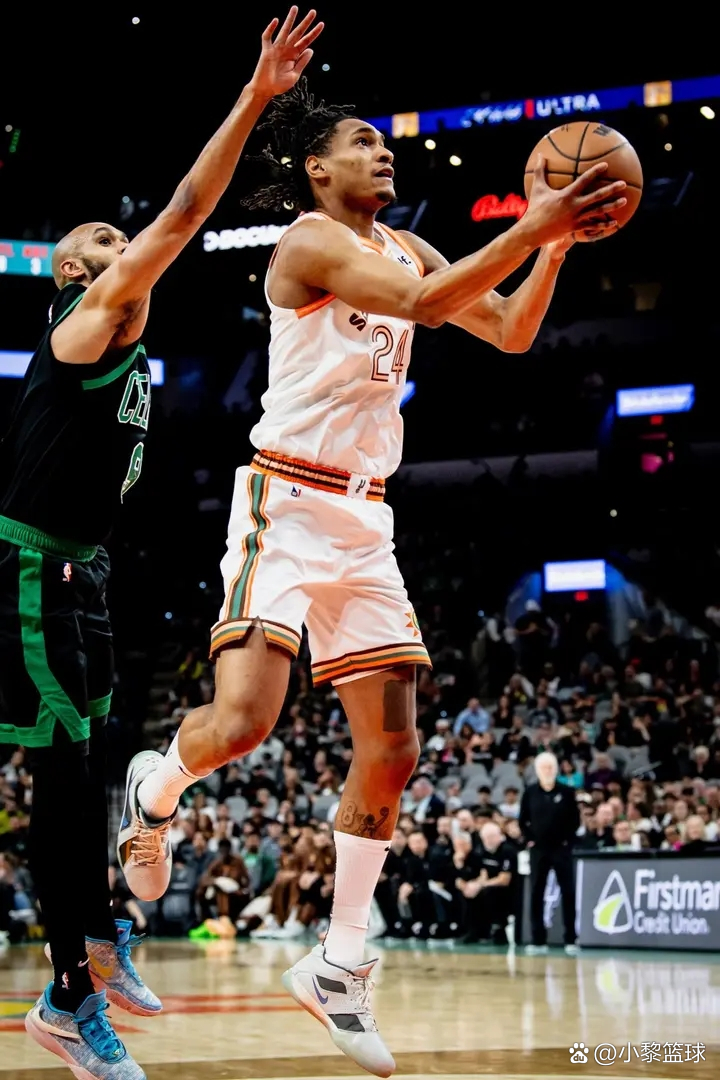 问鼎-包含波士顿凯尔特人关键时刻主帅复盘，志在NBA常规赛名次提升，目标明确，临场指挥获称赞的词条