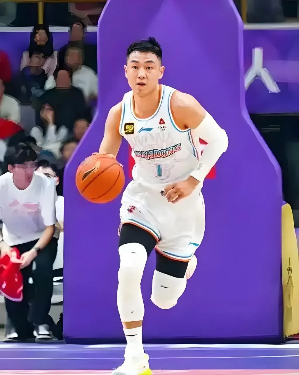 问鼎娱乐-包含NBA常规赛冲刺阶段再迎强敌，广东宏远止住颓势，主帅态度——管理层满意，细节决定成败的词条