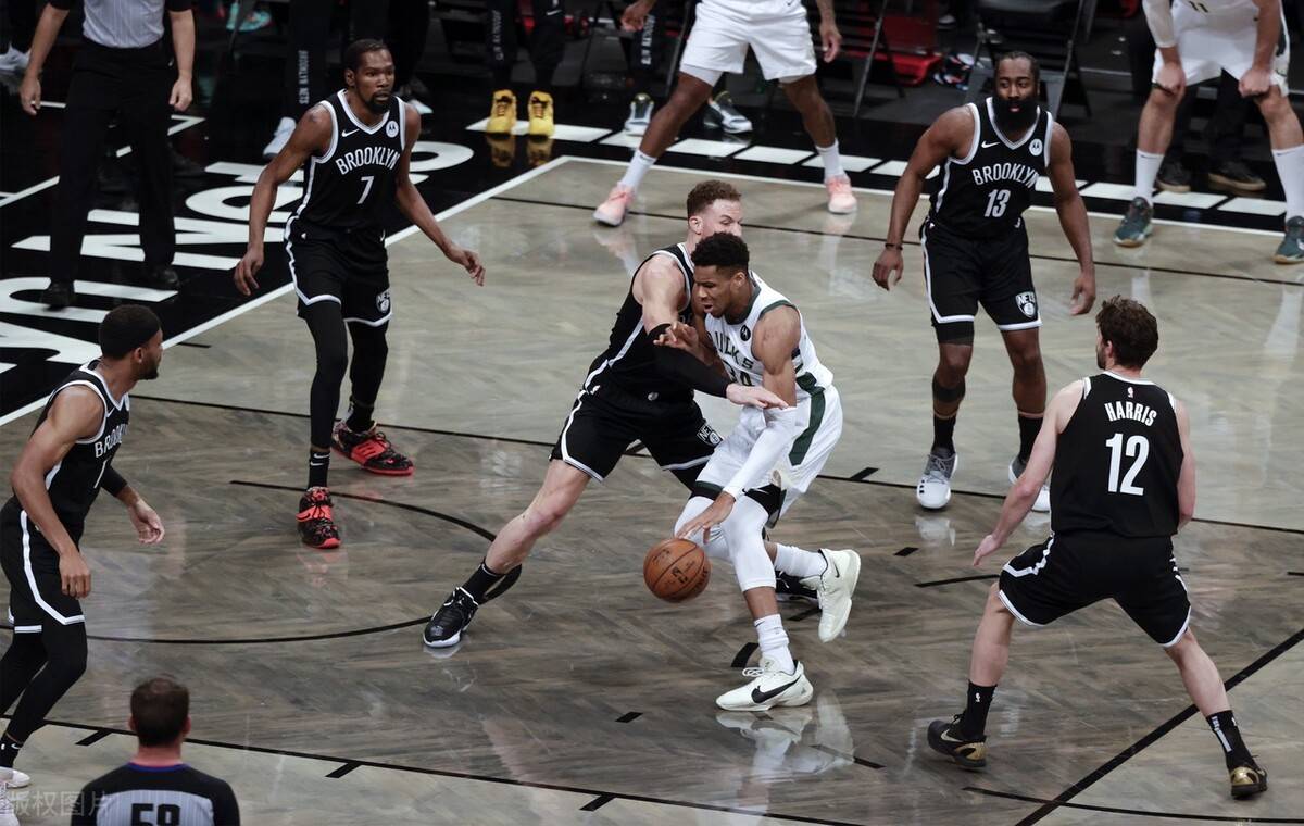 问鼎- c罗看网球 