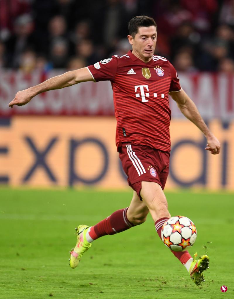 问鼎国际-包含莱万多夫斯基连续五场比赛得分超过大胜，尤文图斯挑战极限！的词条