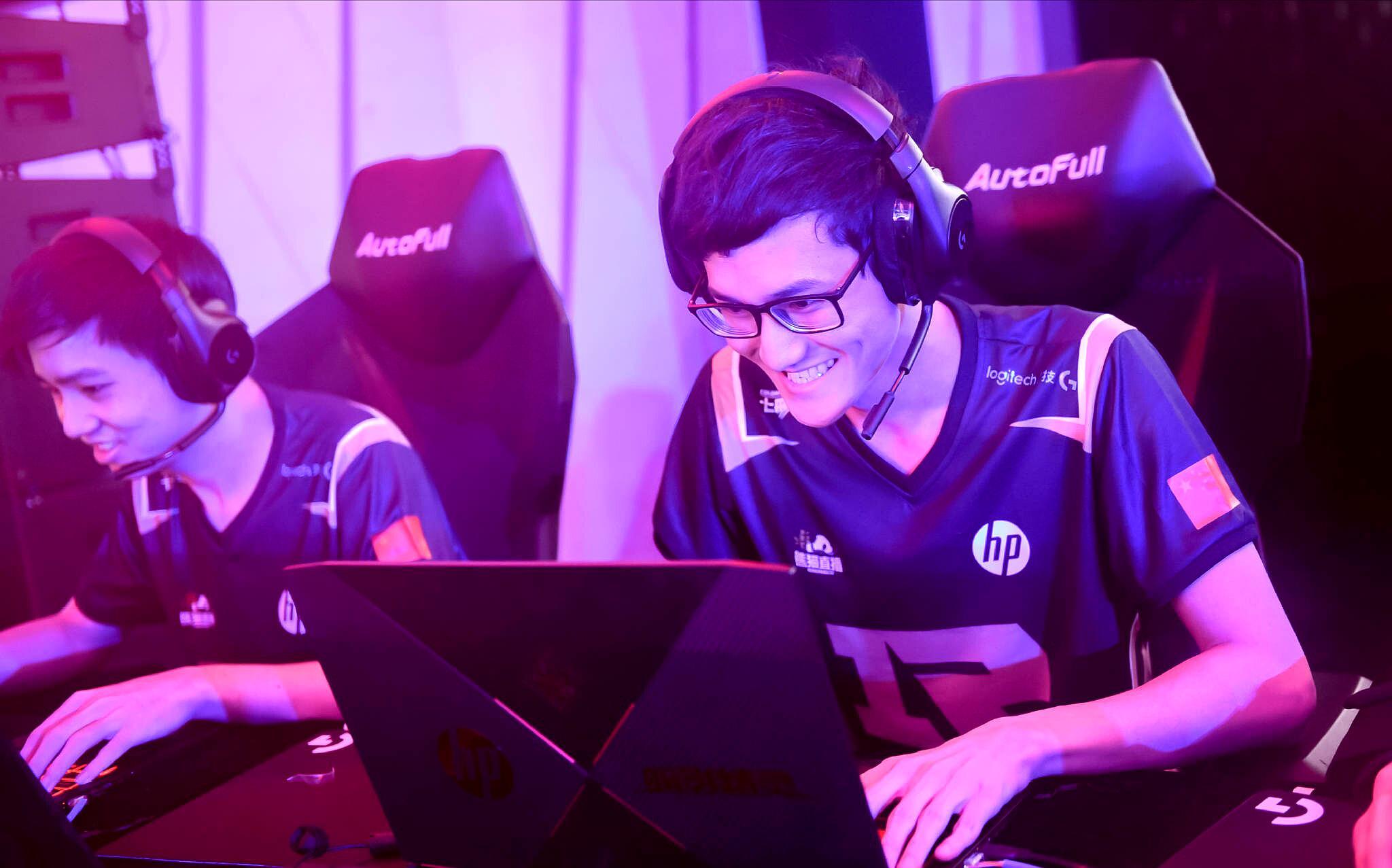 问鼎娱乐-Karsa爆冷击败FPX，赛事规则更新引爆全场！的简单介绍