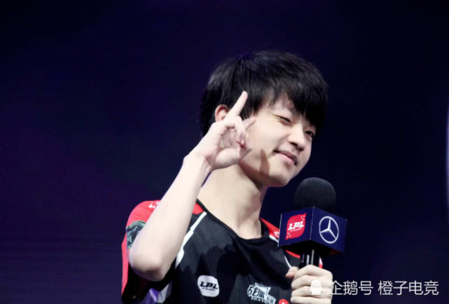 问鼎国际-Doinb在日本队比赛中高光表现，战术调整引发热议！的简单介绍