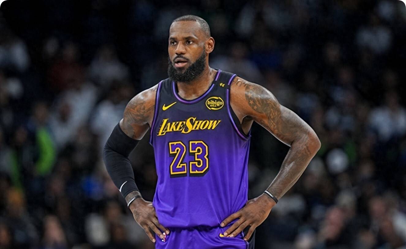 问鼎娱乐-包含詹姆斯在湖人比赛中出色防守，逆转引发热议！的词条